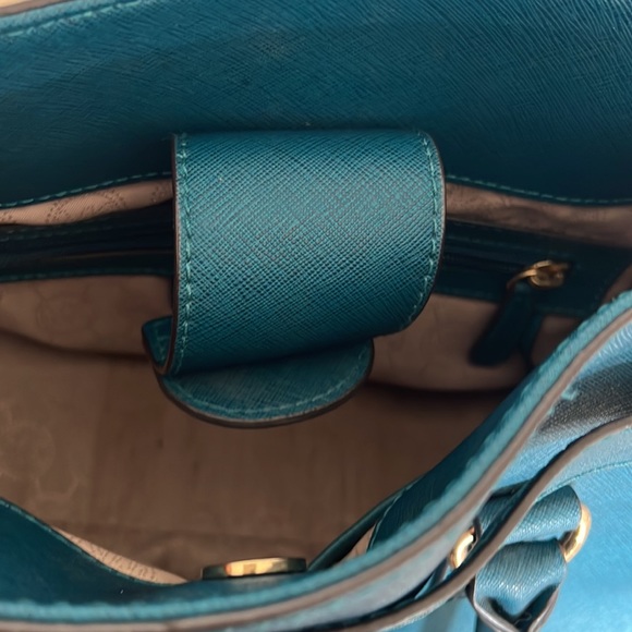 Authentic Michael Kors purse OBO - Picture 6 of 8